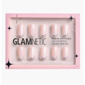 Glamnetic Press-On Nails in Silver Belle (short round)